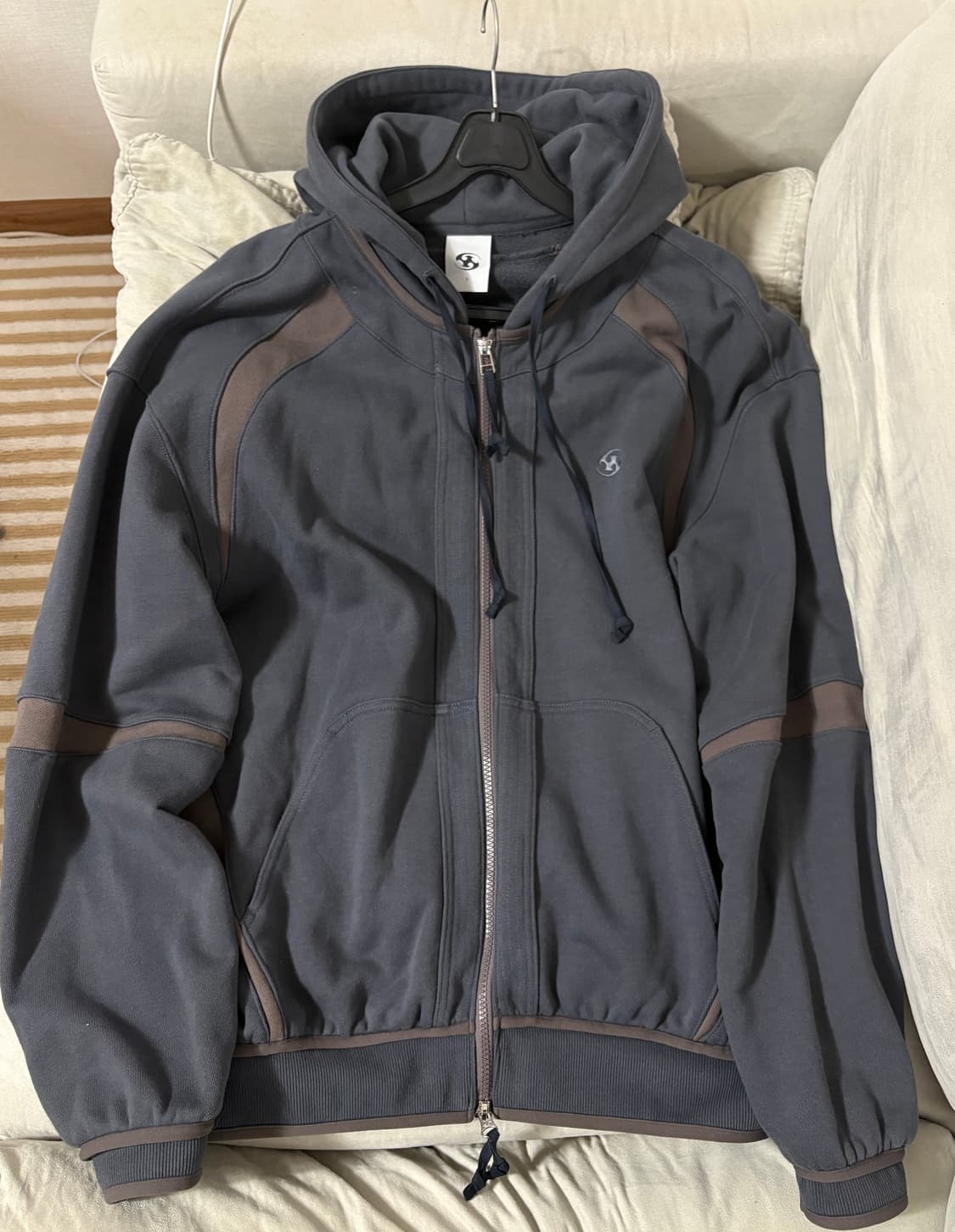 산산기어 후드집업 팝니다 상품이미지1