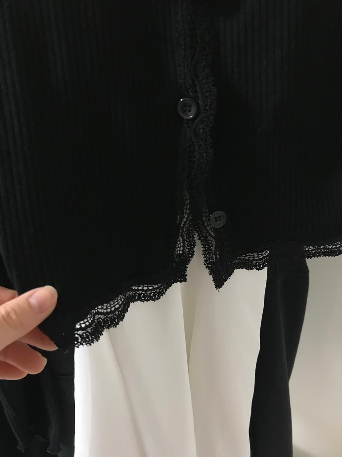 애즈온 블랙 레이스 가디건 상품이미지3