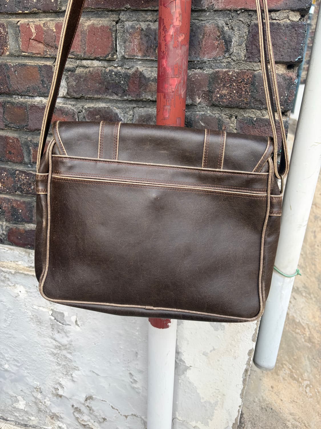 Gag 빈티지 브라운 레더 메신저백 상품이미지5