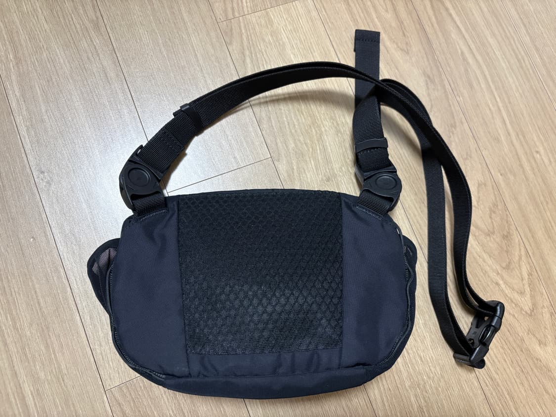 살로몬 몽트2 미니크로스백 상품이미지4