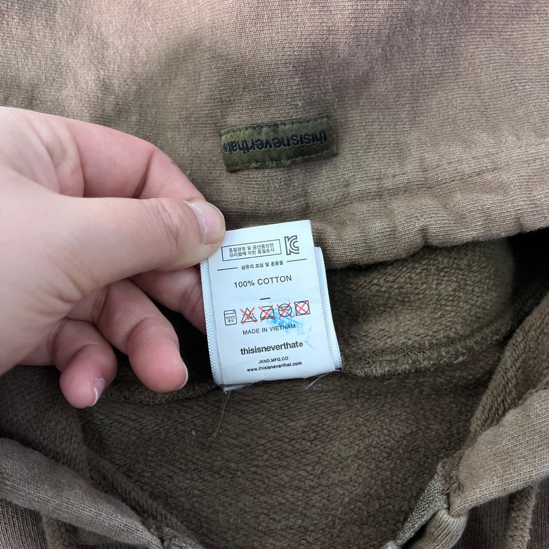 100 디스이즈네버댓 자수로고 후드집업 상품이미지4