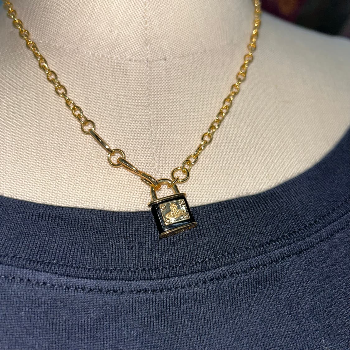 VivienneWestwood Black Lock Neckless 상품이미지4