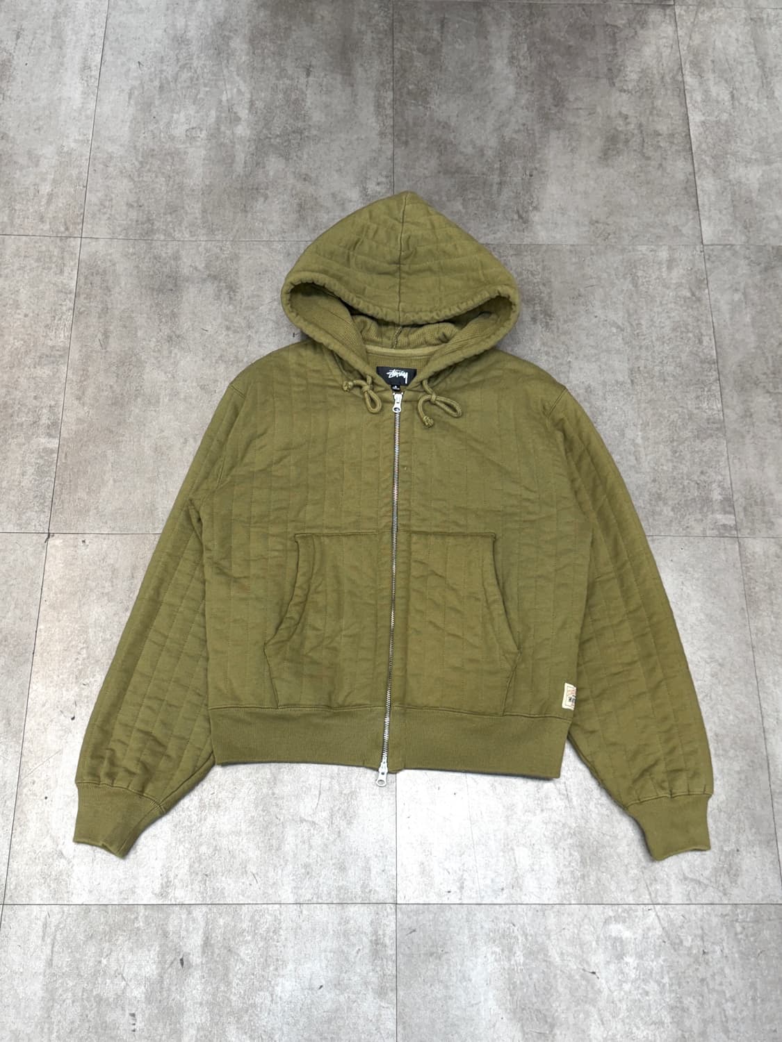 스투시 버티컬 퀼티드 후드 집업 상품이미지1