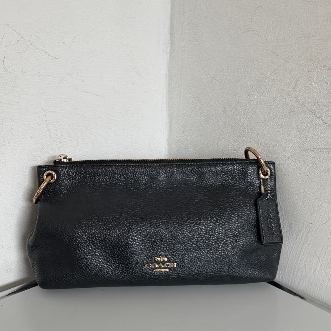 Coach leather cross bag 상품이미지1