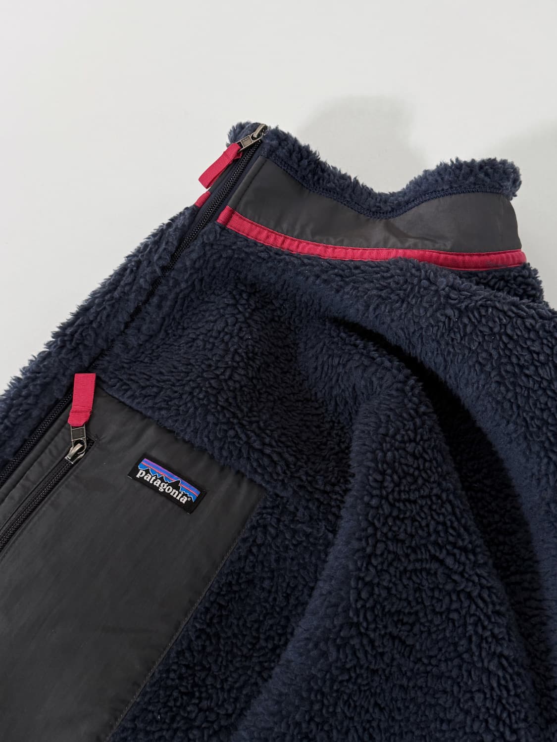 파타고니아 루즈핏 클래식 레트로 X 플리스 자켓 뉴 네이비 왁스레드 상품이미지4