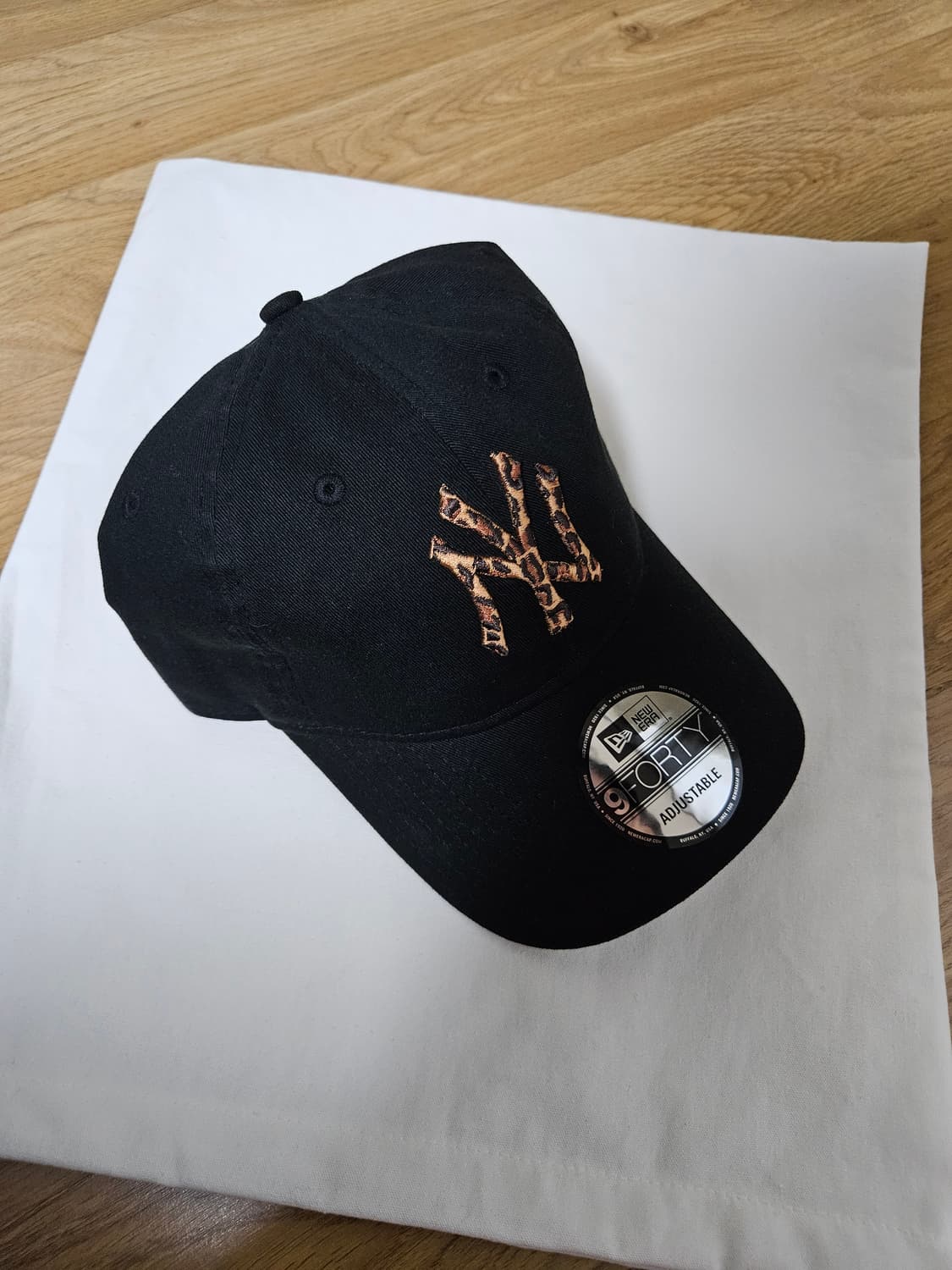 MLB 레오파드 양키스 볼캡 블랙 상품이미지1