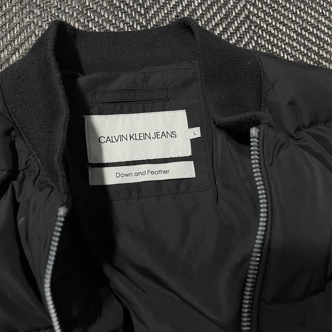 CALVIN KLEIN JEANS 캘빈클라인 다운 패딩 자켓 상품이미지4