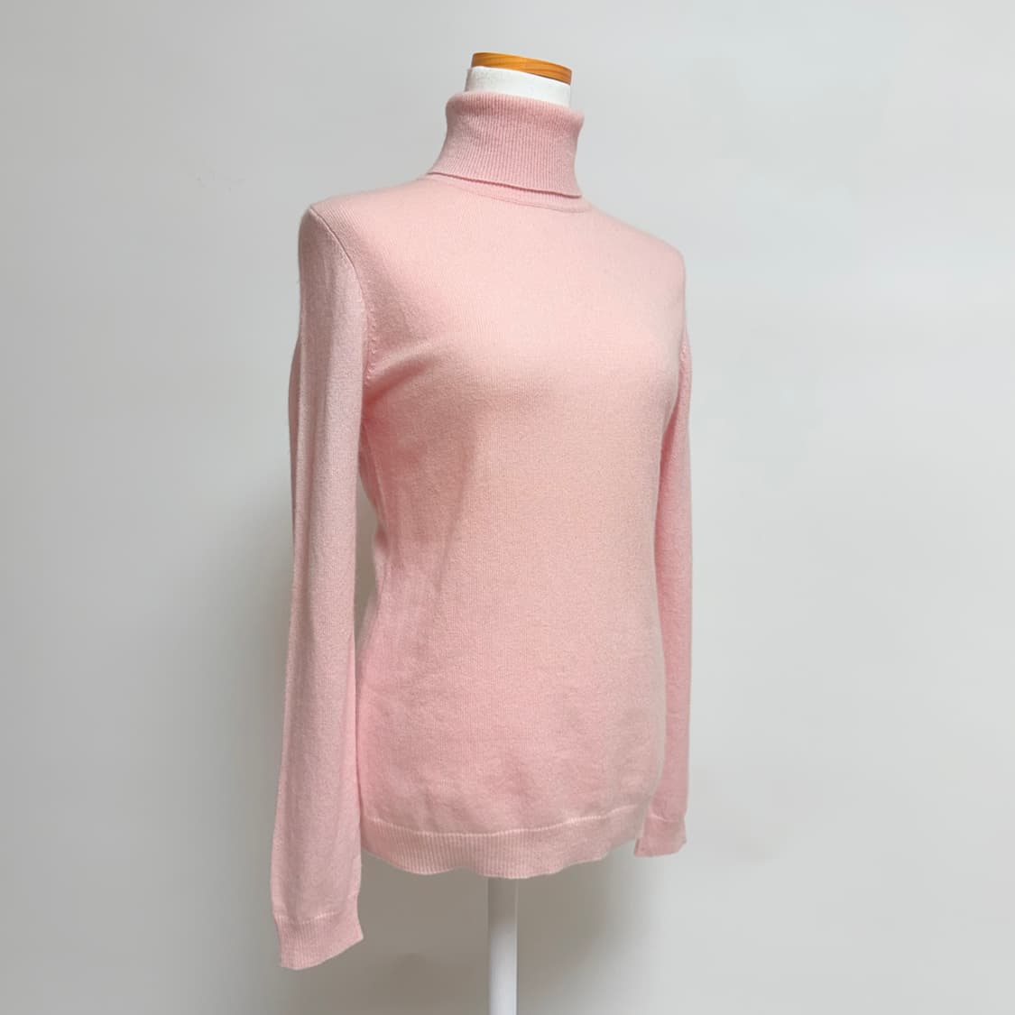 [캐시미어 100%] 유니클로 연핑크 터틀넥 목폴라 니트 M 상품이미지2