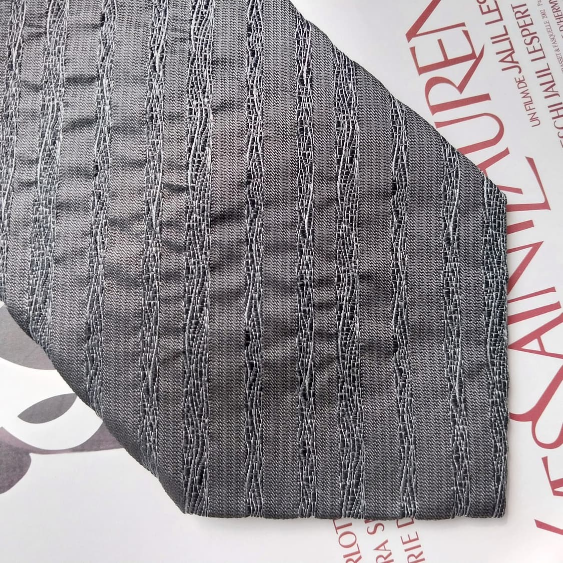 입생로랑 다크그레이 텍스처 패턴 넥타이 9.8cm S~A+등급 K2458 상품이미지7