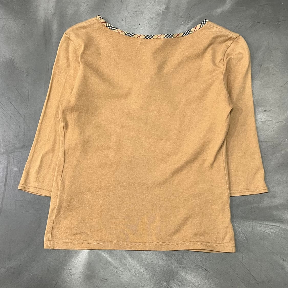  버버리 블루라벨 브이넥 롱슬리브 y14416 상품이미지2