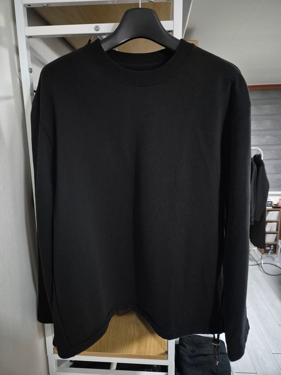 시스템옴므 백프린팅 맨투맨 105 블랙 상품이미지3