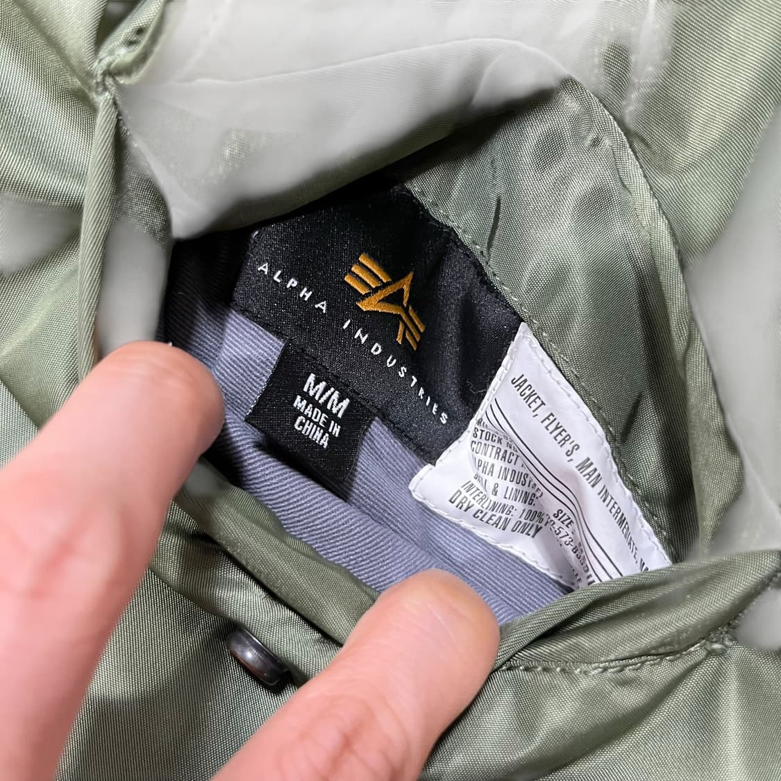 알파 인더스트리 리버시블 Ma-1 카키 슬림 항공점퍼 상품이미지5