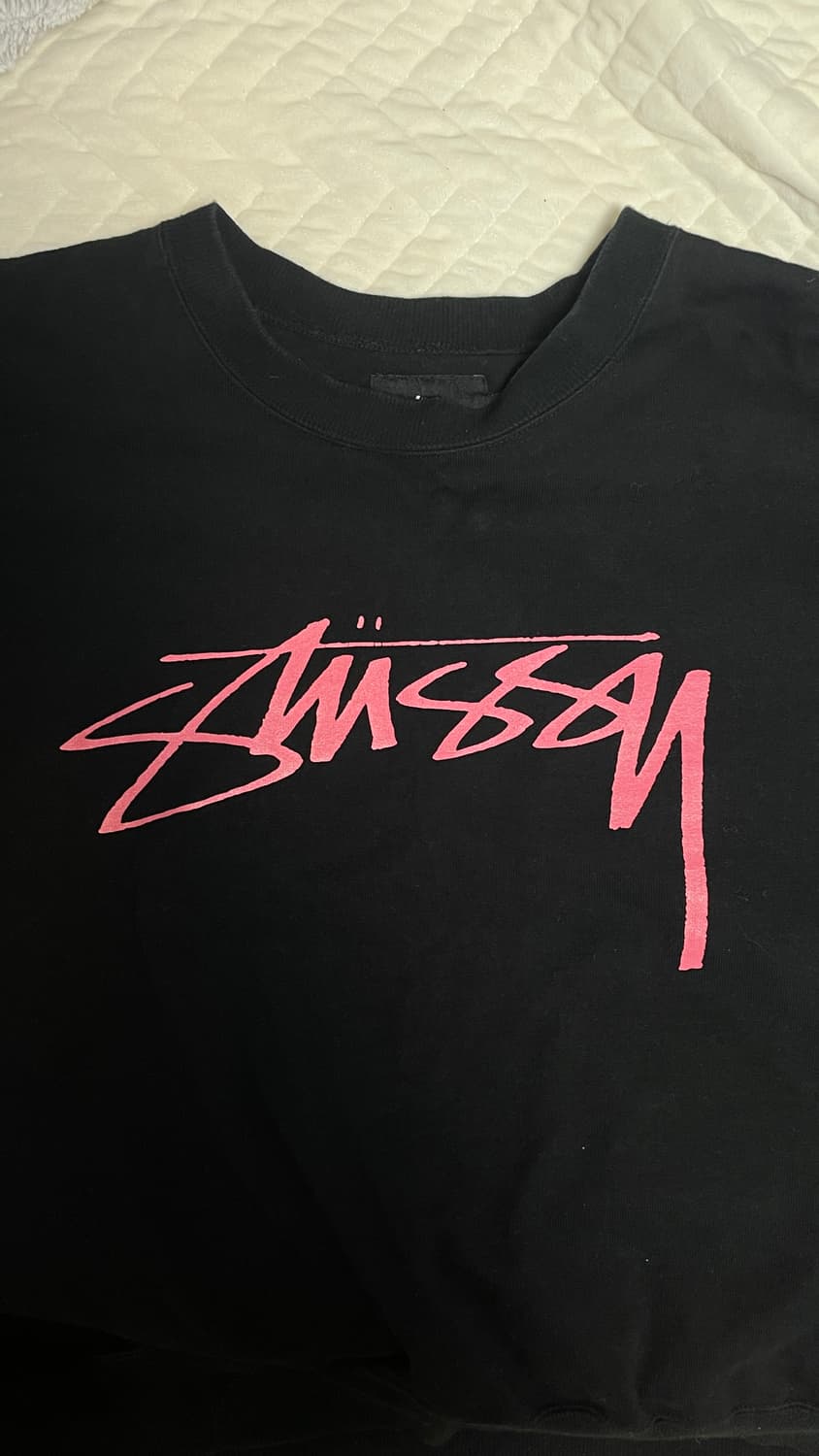 스투시 핑크로고 맨투맨 상품이미지1