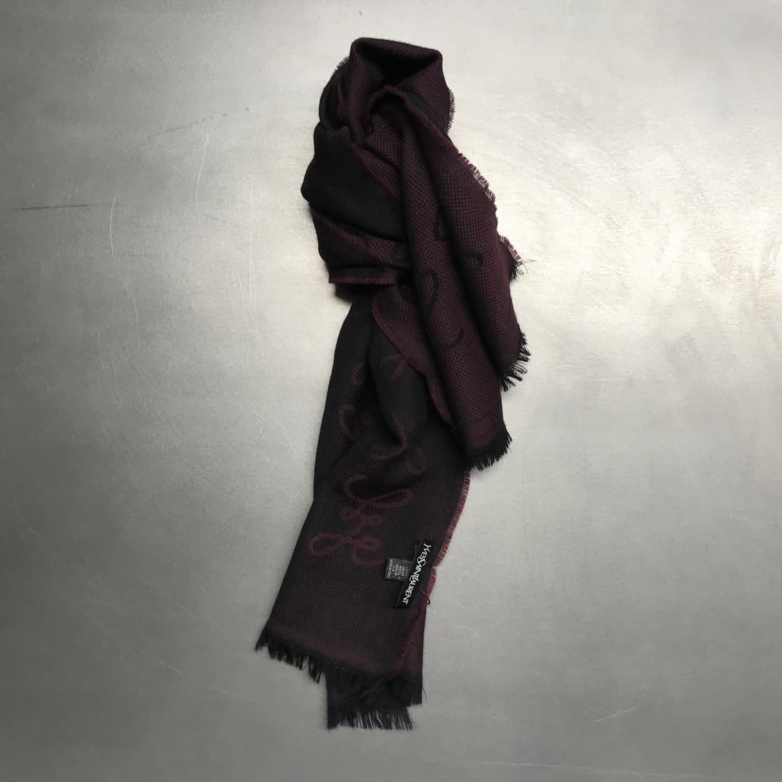 YSL 입생로랑 로고 머플러 상품이미지1