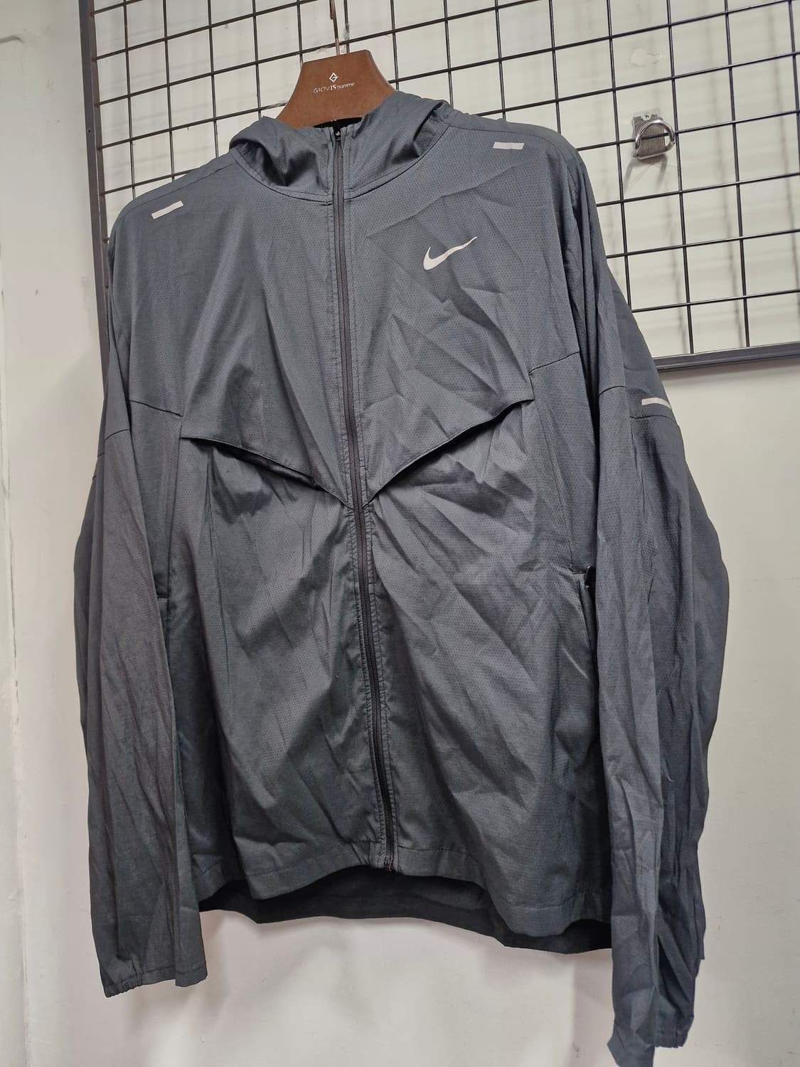 110XXL 나이키 리펠 UV 윈드러너 바람막이 자켓  상품이미지3