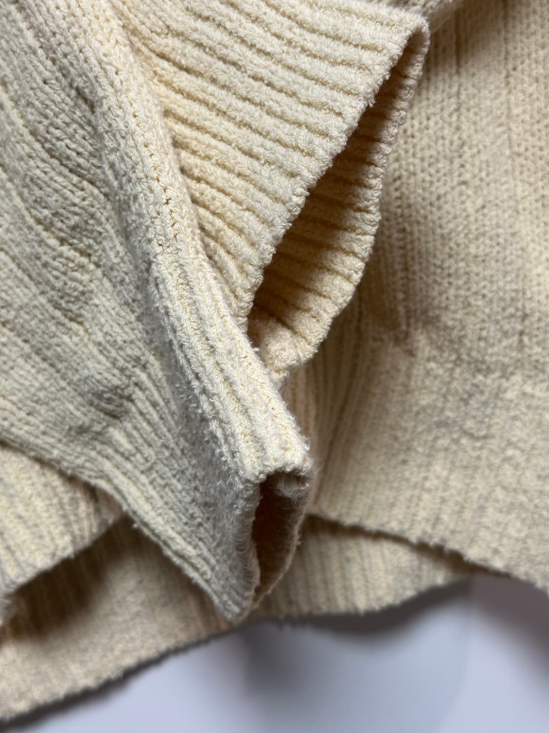 세터 파로 오버사이즈드 부클 아이보리 니트 상품이미지3