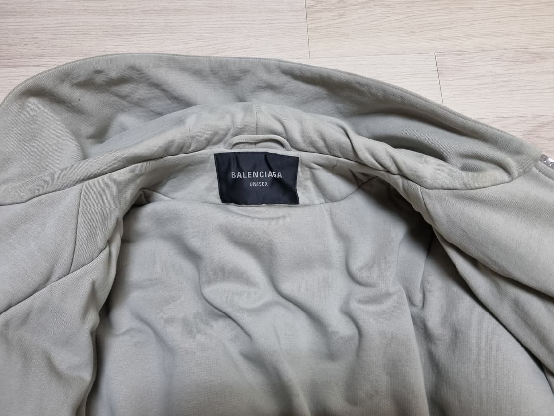 발렌시아가 파리스 올인 봄버 베이지 3 상품이미지3