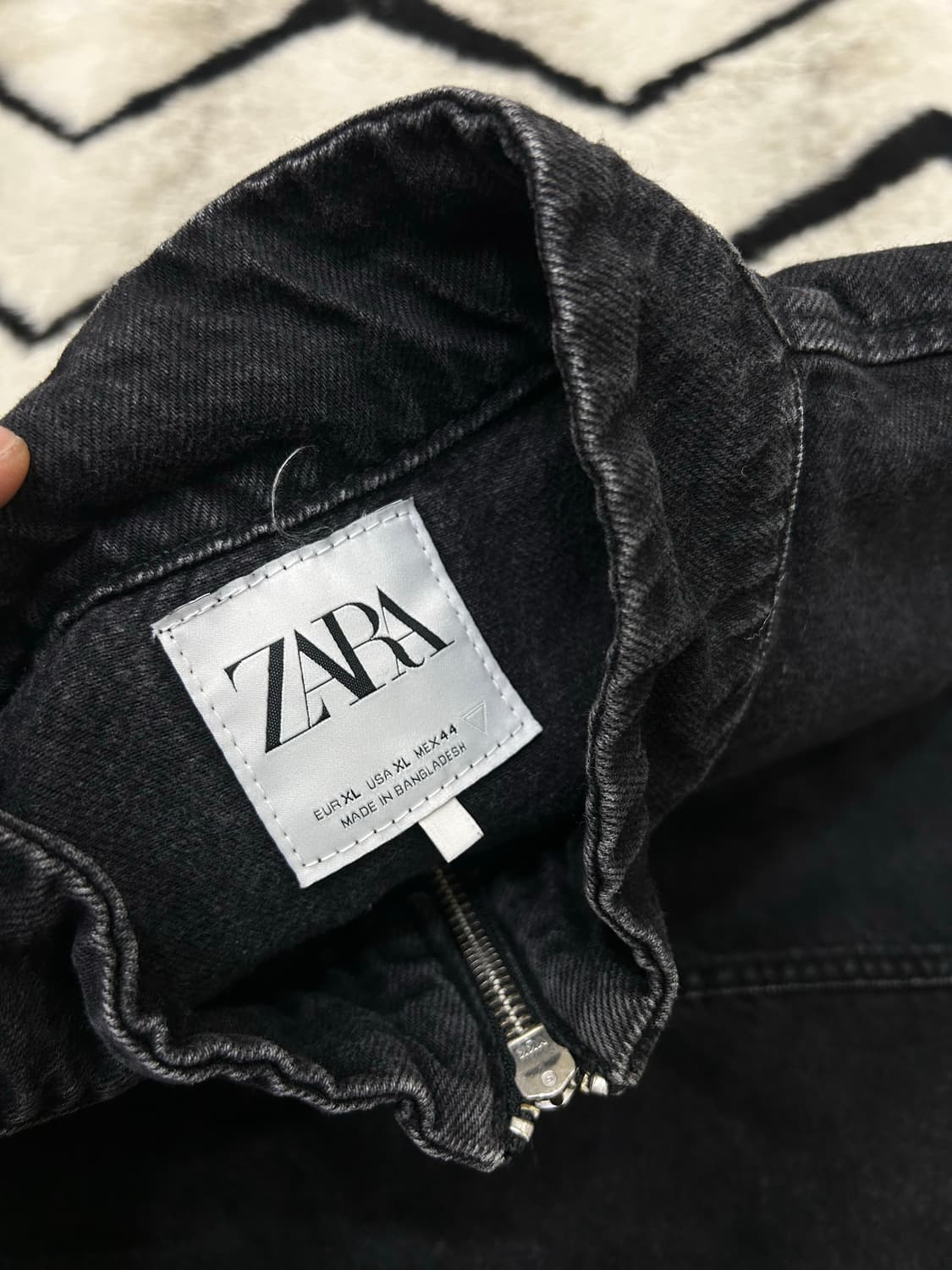 [한국2XL]ZARA 워시드 풀오버 데님/흑청 상품이미지4