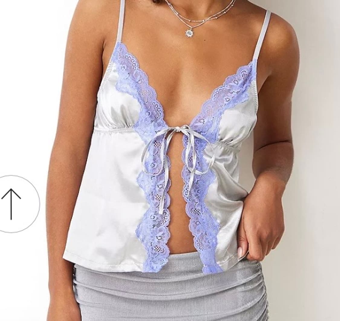 영국 한정 얼반아웃피터스 새틴 레이스 캐미 리본 탑 상품이미지1