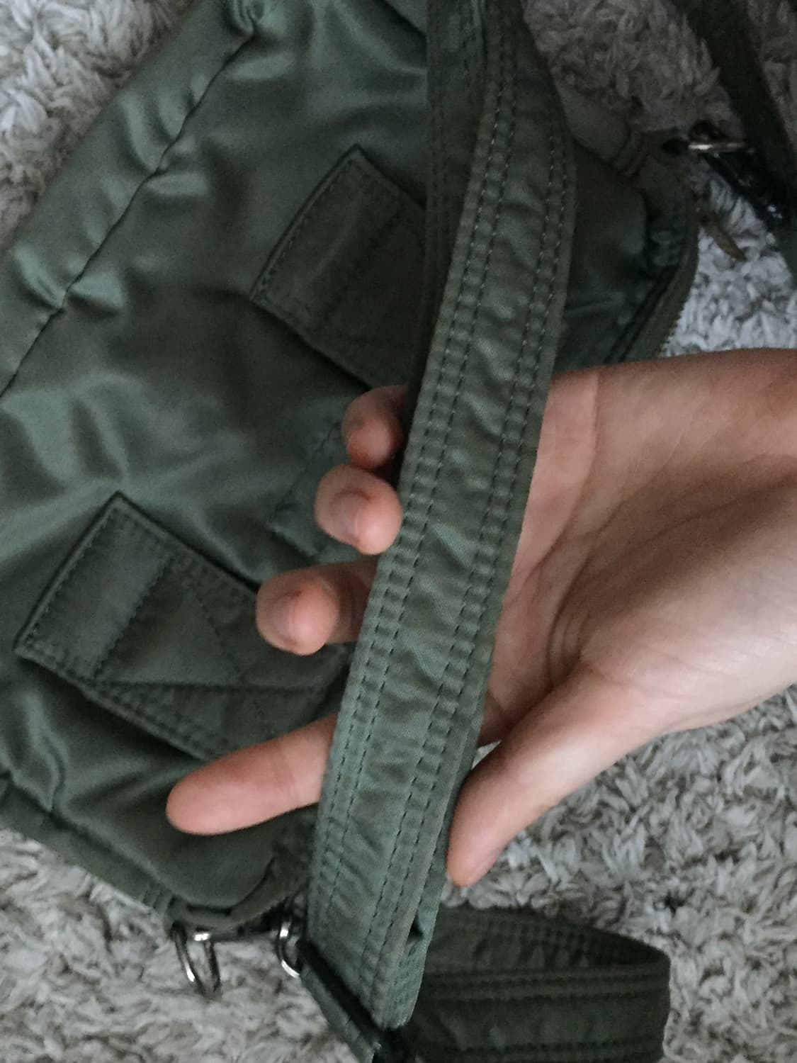 포터 탱커 숄더백 세이지그린 스몰사이즈 상품이미지3