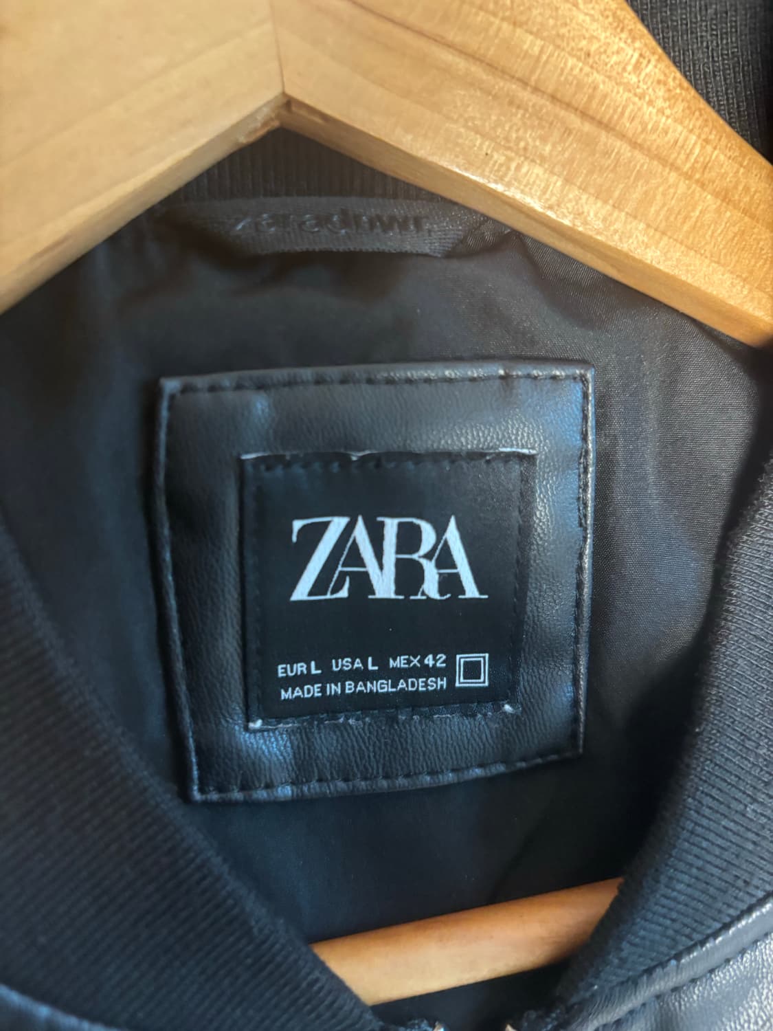 자라 페이크 레더 봄버 자켓 상품이미지3