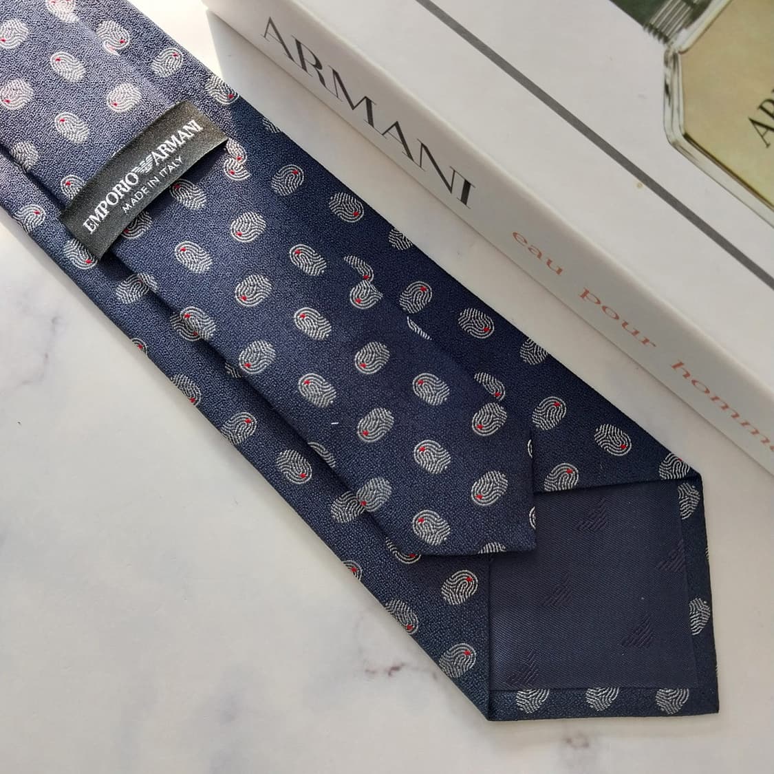 엠포리오 아르마니 실크 지문 패턴 넥타이 7.9cm A+등급 K1399
 상품이미지9