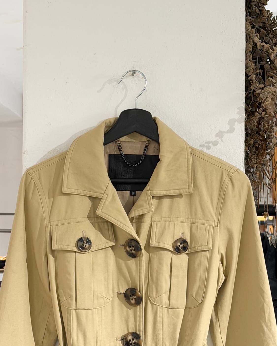 버버리 베이지 싱글 빅 버튼 코트 상품이미지4