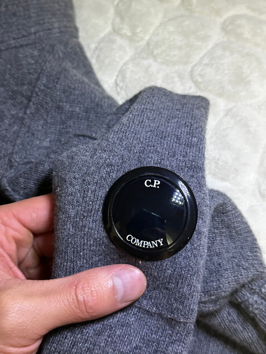 C.P. 컴퍼니 램스울 가디건 타막 그레이 - 23FW 상품이미지5