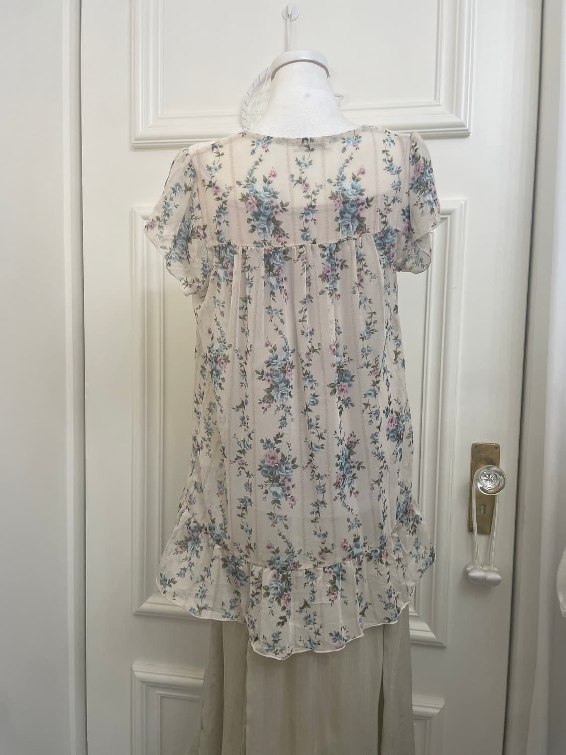 ROSA CHERI beige bow point flower blouse 상품이미지5