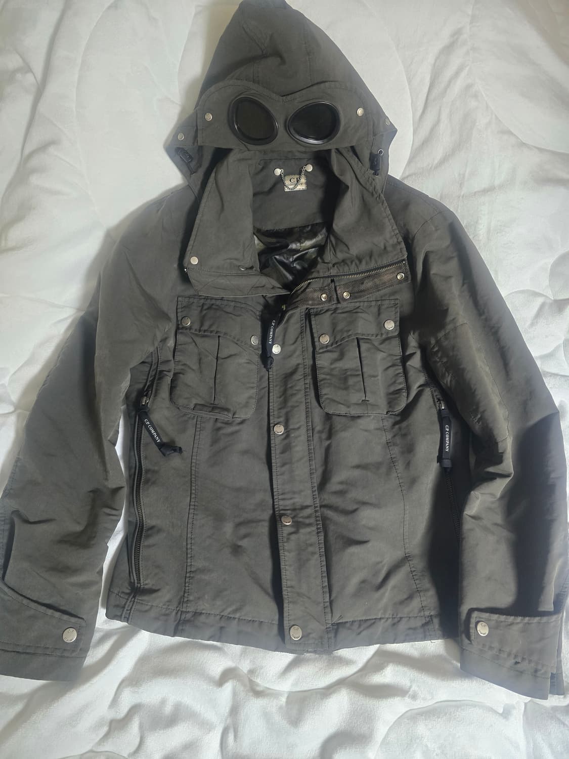 CP 컴퍼니의 아이코닉한 고글 필드 자켓 판매합니다.(100사이즈) 상품이미지3