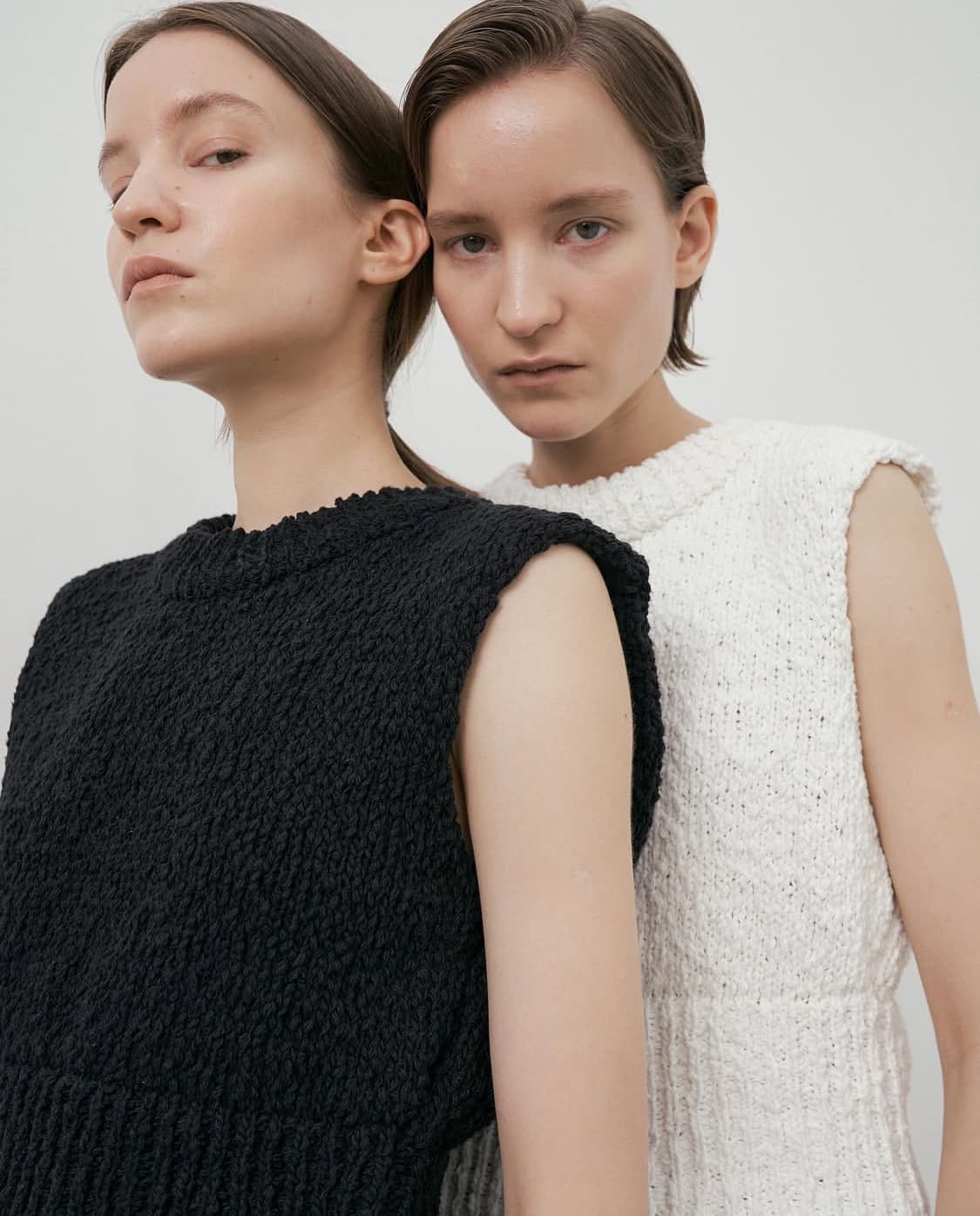 epingler shell vest knit (black) 상품이미지5