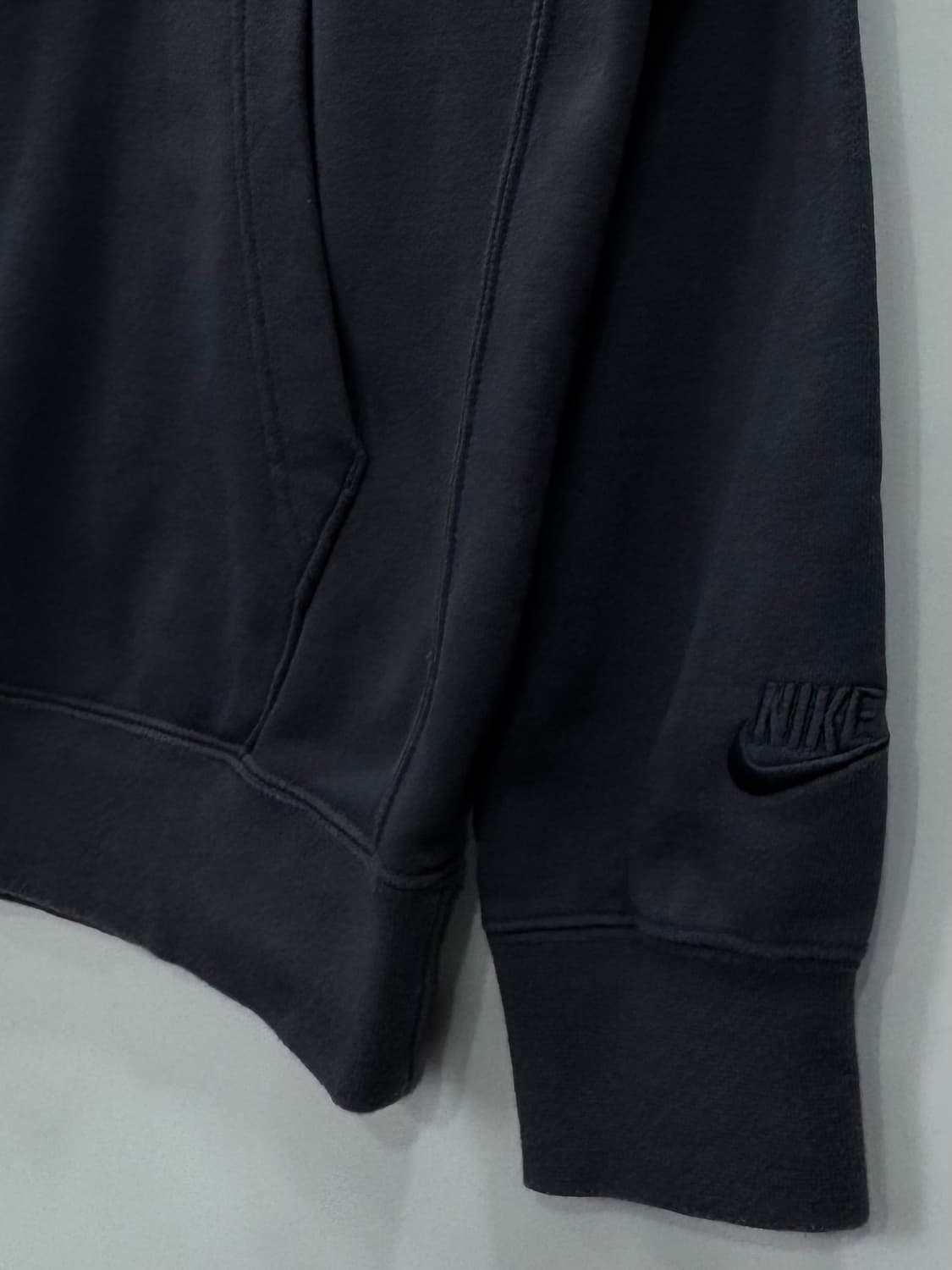 나이키 다크그레이 컬러백 프린팅 후드 L 상품이미지3