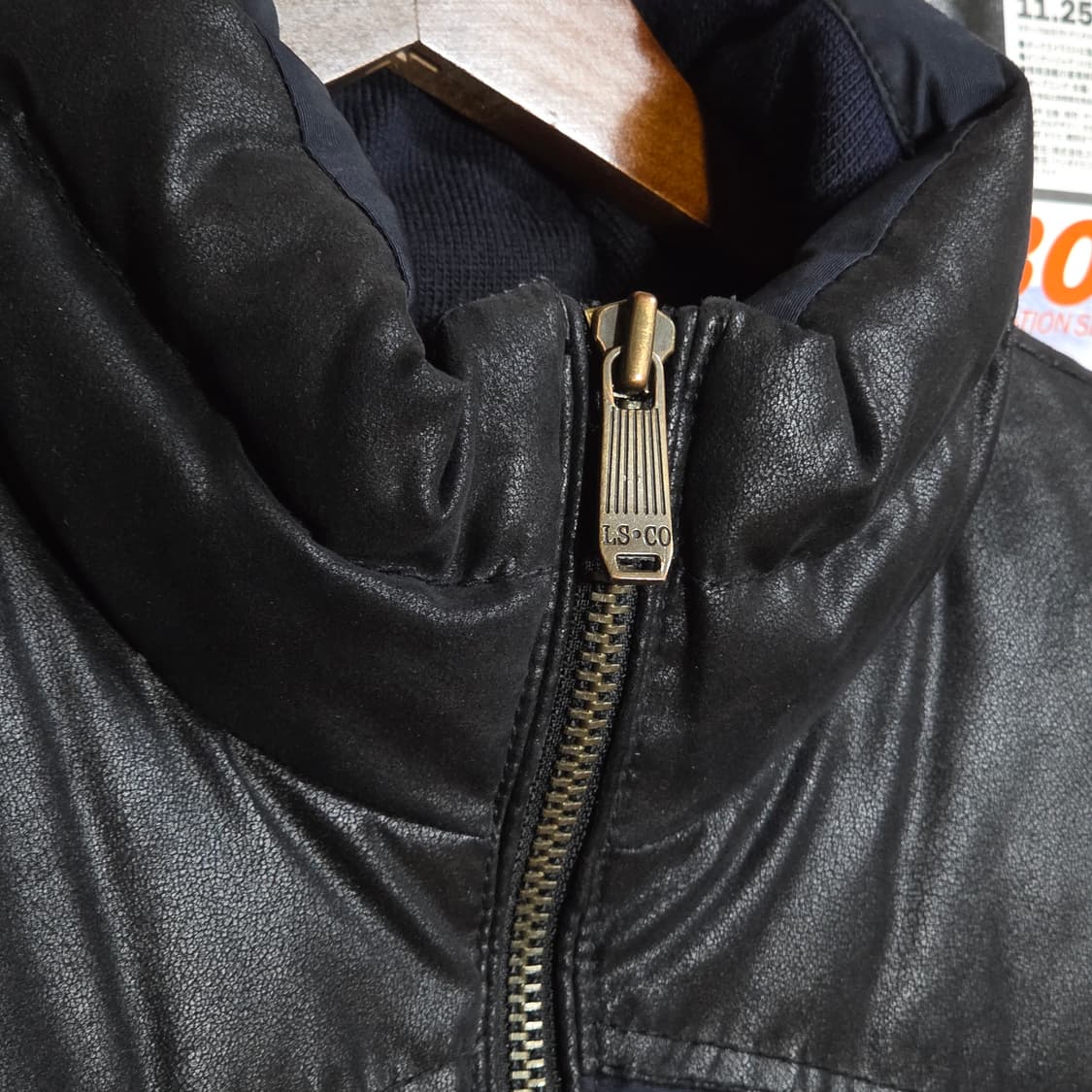 리바이스 501 덕다운 레더 패치 패딩  상품이미지3