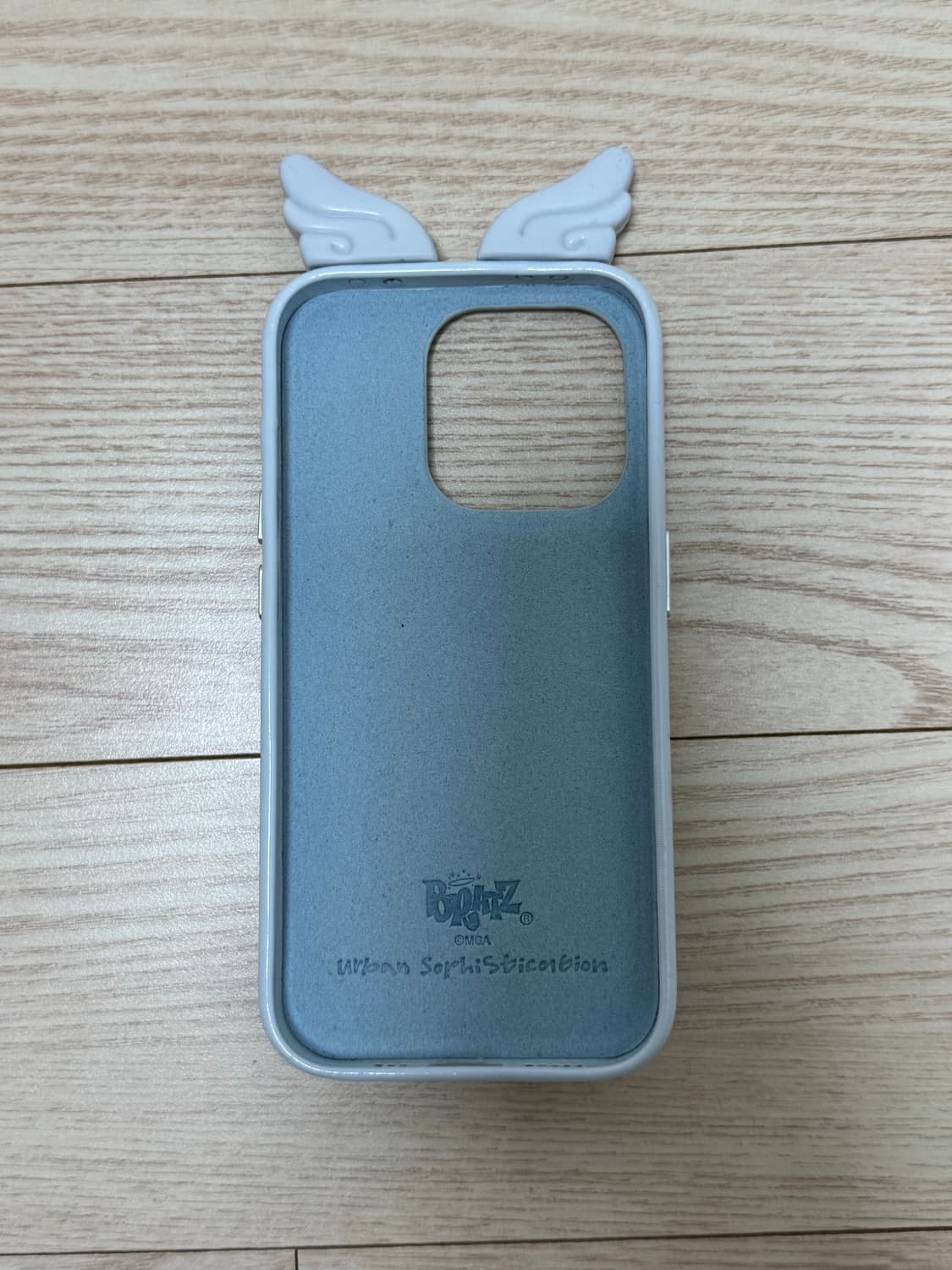 어반소피스티케이션 아이폰 15프로 날개 케이스 상품이미지3