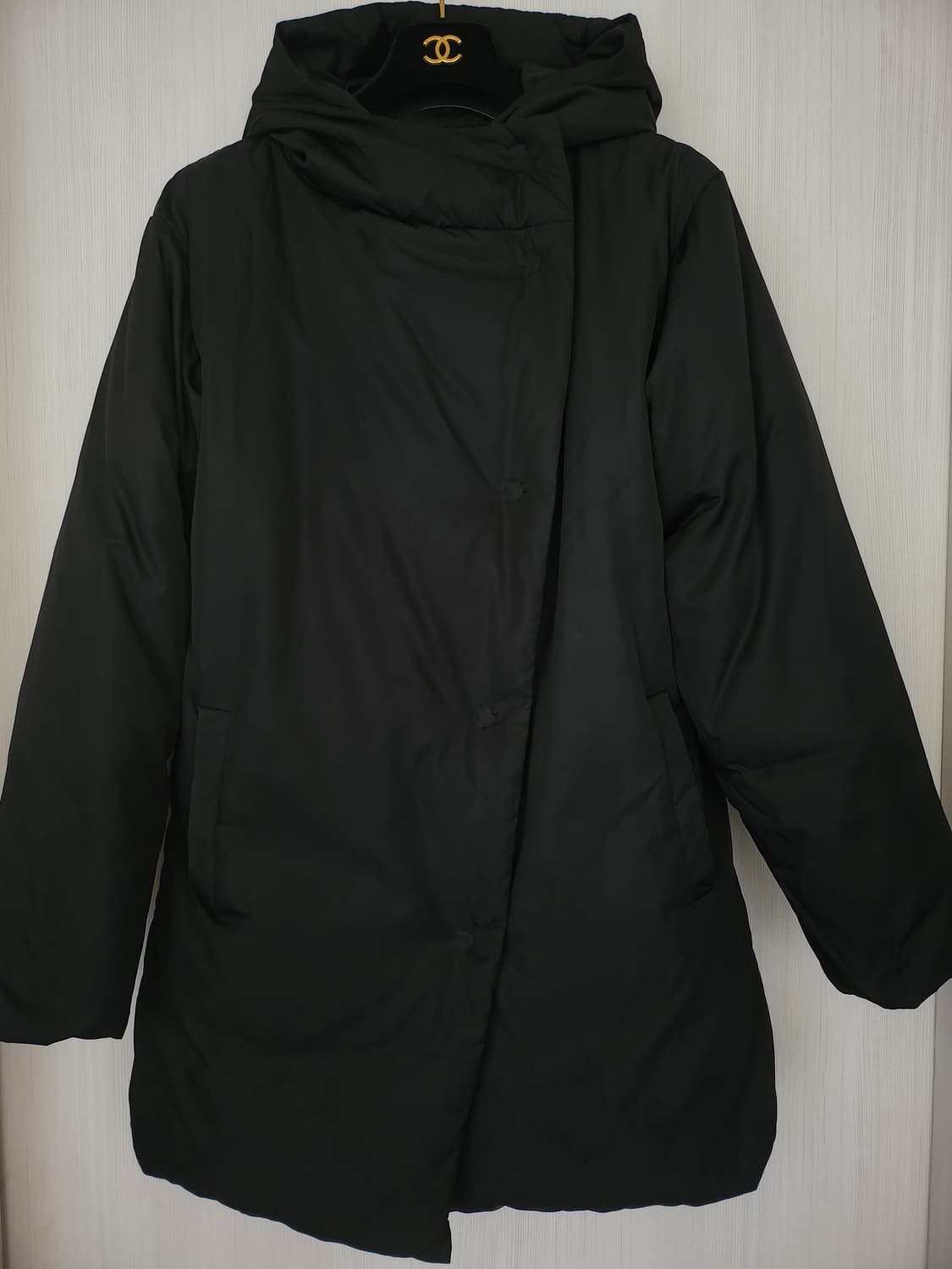 DKNY. 블랙 여성 패딩 코트 상품이미지2