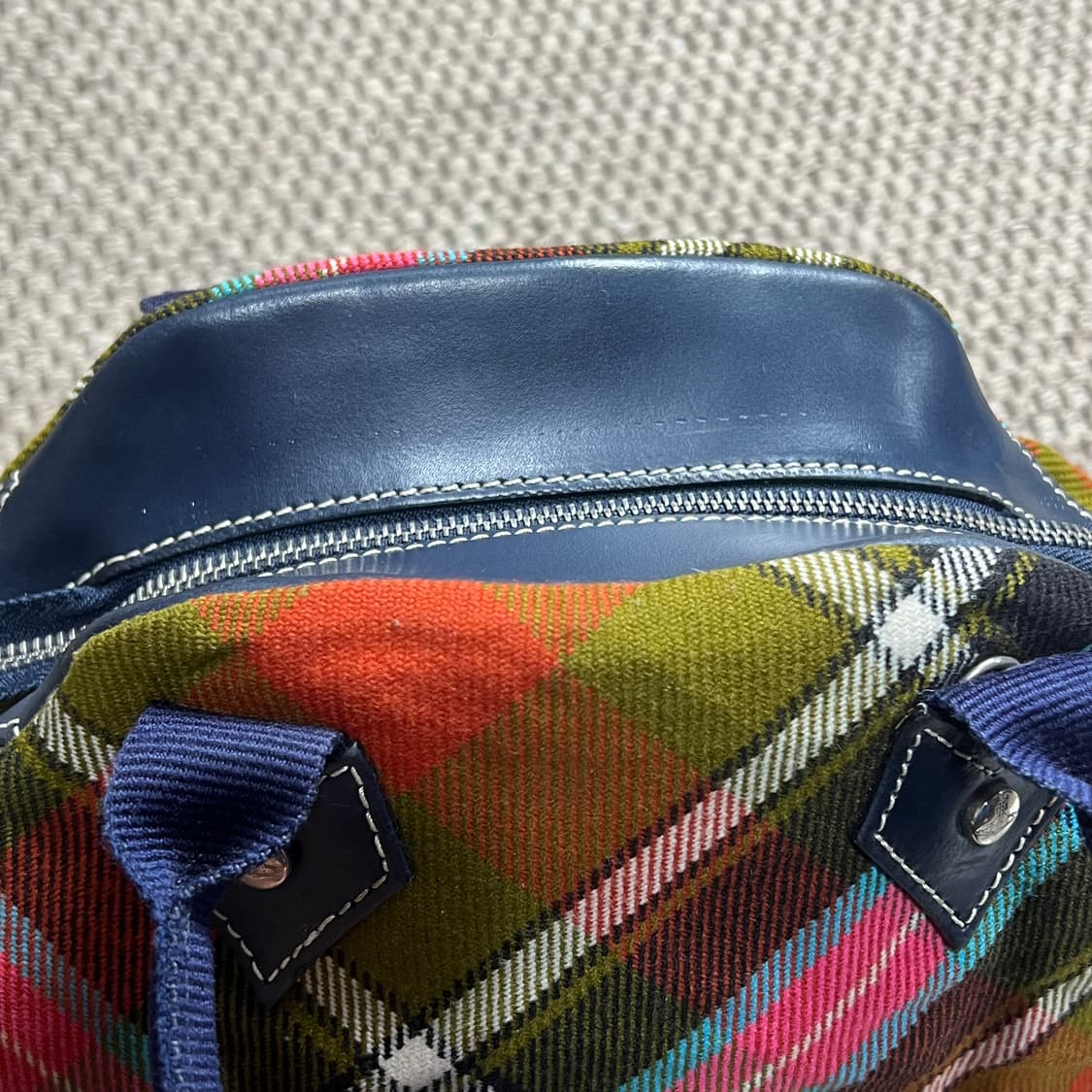 비비안웨스트우드 체크 미니 토트백 상품이미지7