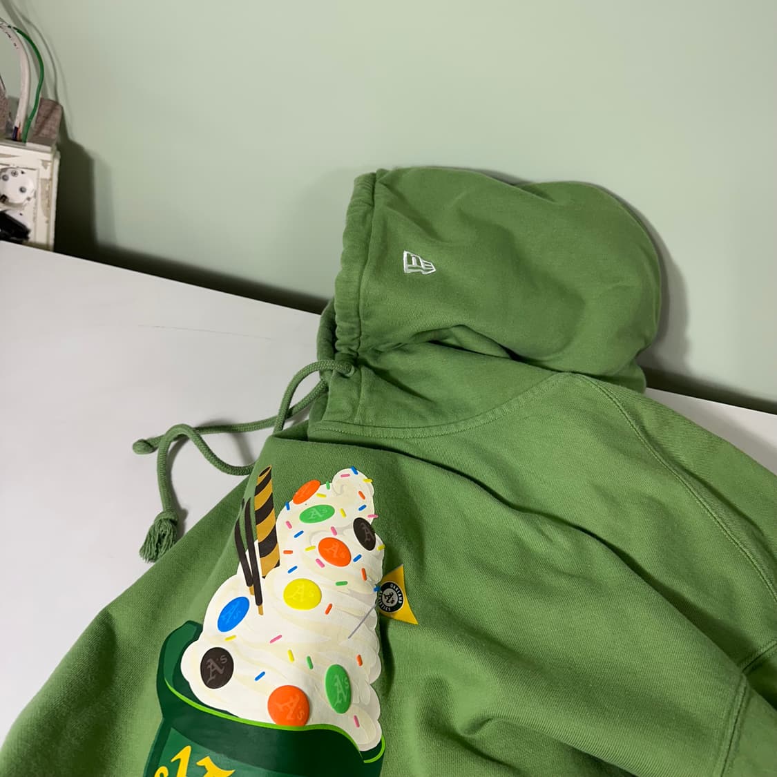 XL 뉴에라 오버핏 파스텔그린 오클랜드 에슬레틱 스웻후드티 상품이미지3