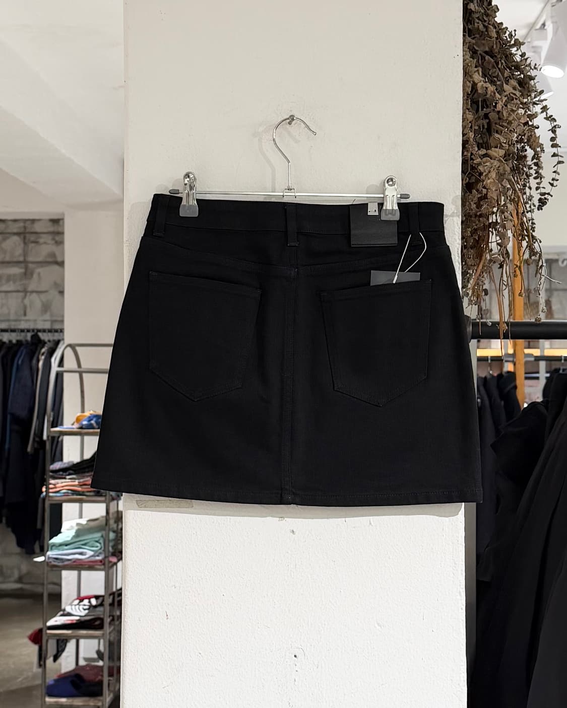 1017 알릭스 9sm 블랙 지퍼 프론트 패널 포켓 미니 스커트 상품이미지5