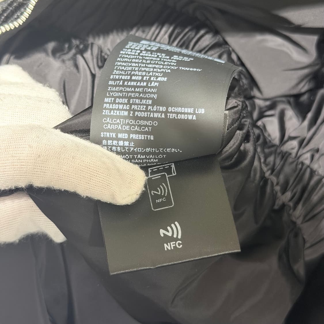 (A+/38) / 프라다 블랙 밸벳 다운 패딩 자켓 상품이미지8