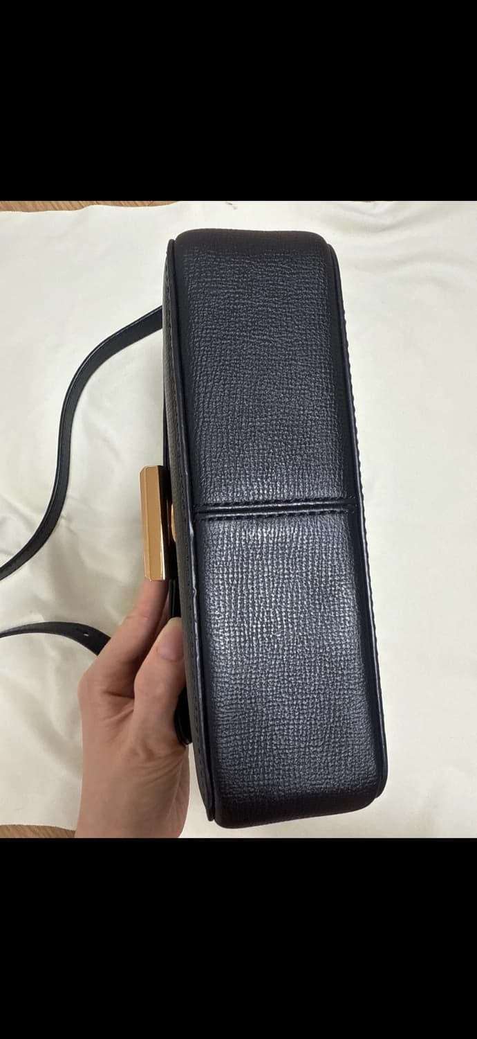 쿠론 일리안 숄더백 상품이미지3