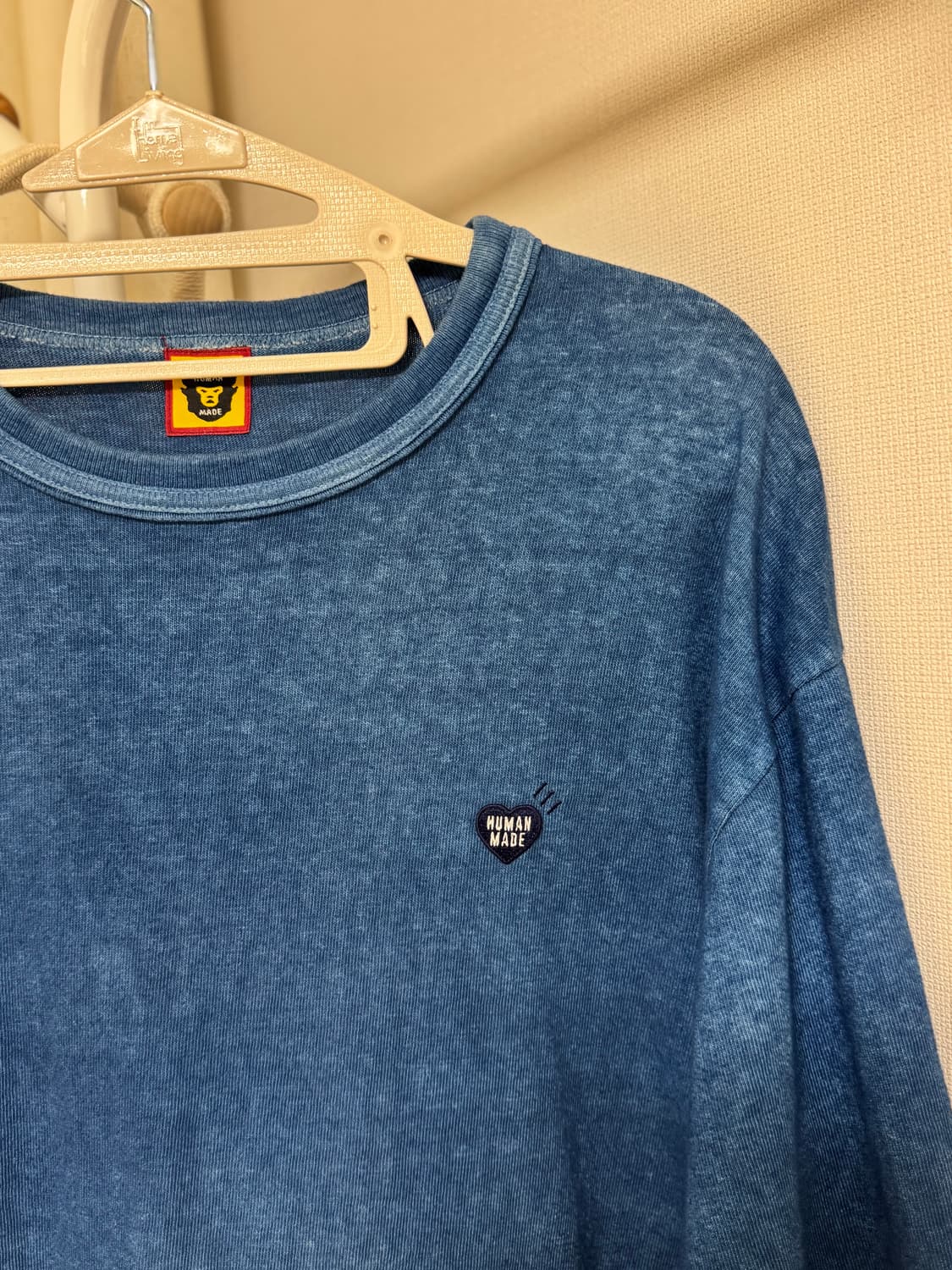 휴먼메이드 인디고다이드 반팔 L사이즈 판매합니다. 상품이미지3