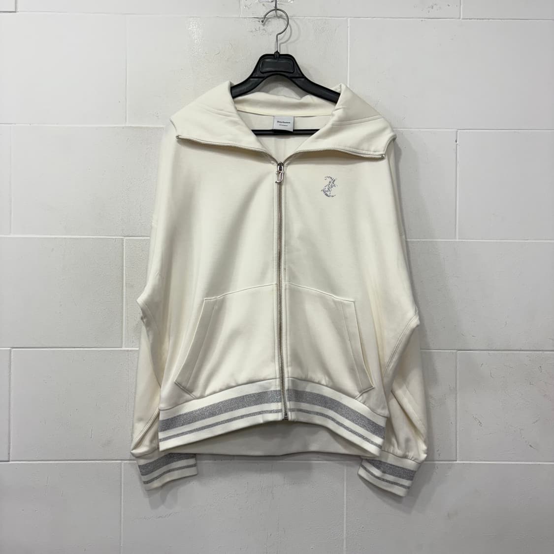 쥬시꾸뛰르 화이트 글리터 후드집업 상품이미지1