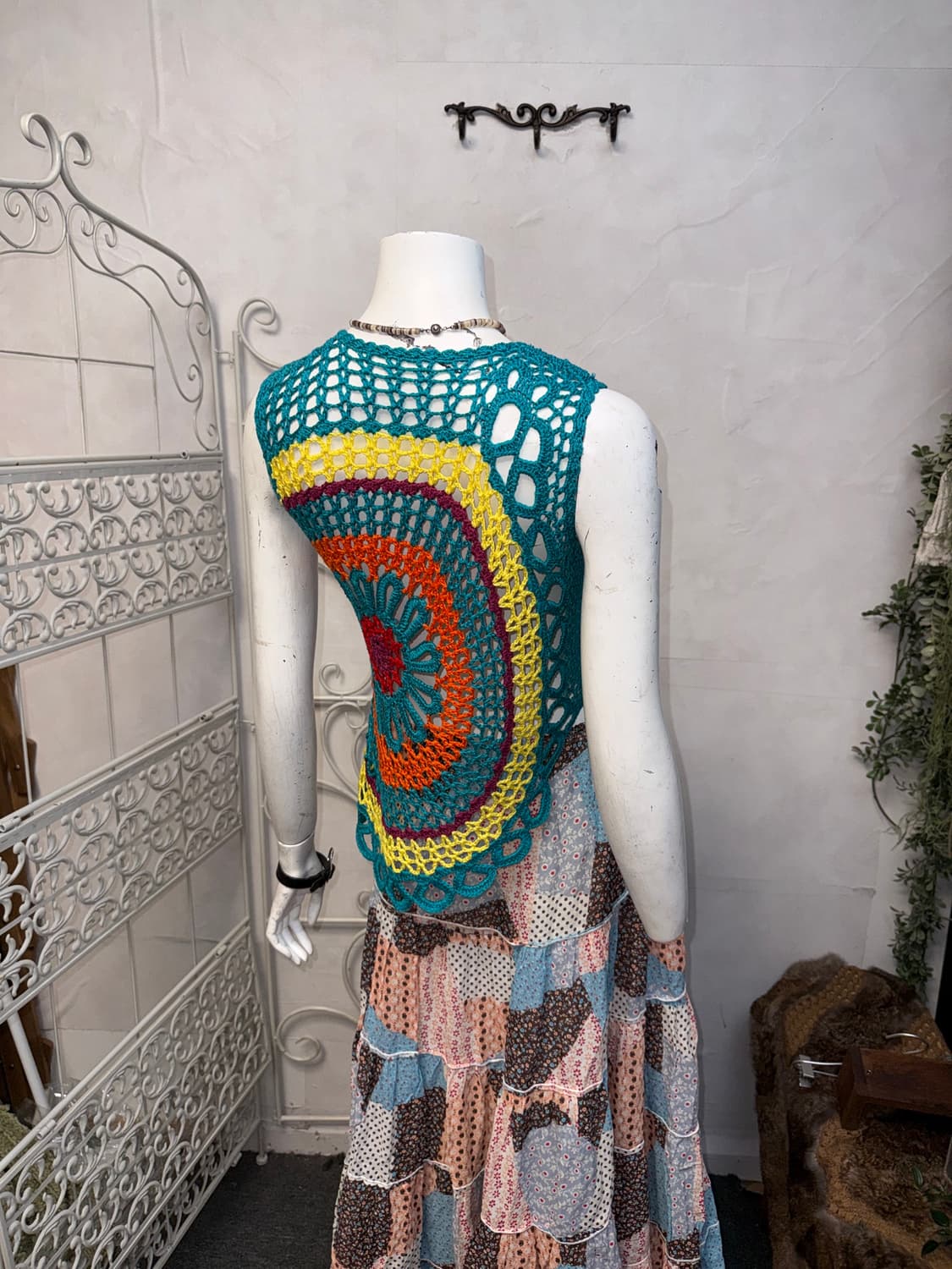 Blue green flower mandala crochet 슬리브리스 상품이미지4