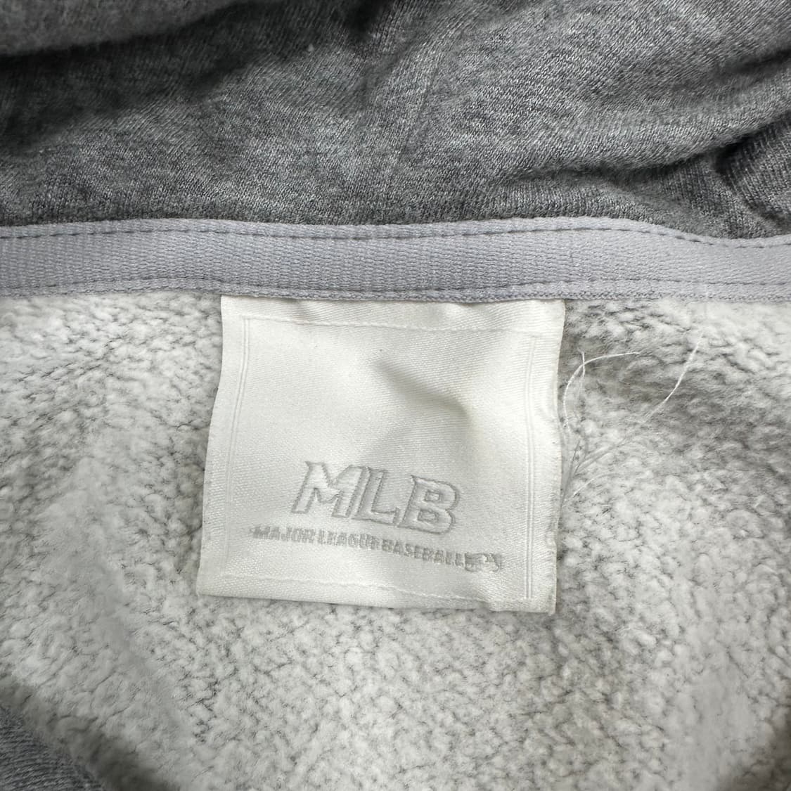 ✨ (만원 빈티지) MLB 뉴욕양키즈 그레이 약기모 후드 집업 상품이미지3