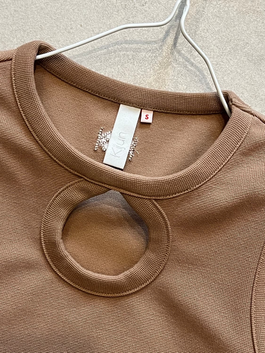 기준 슬리브리스 상품이미지2