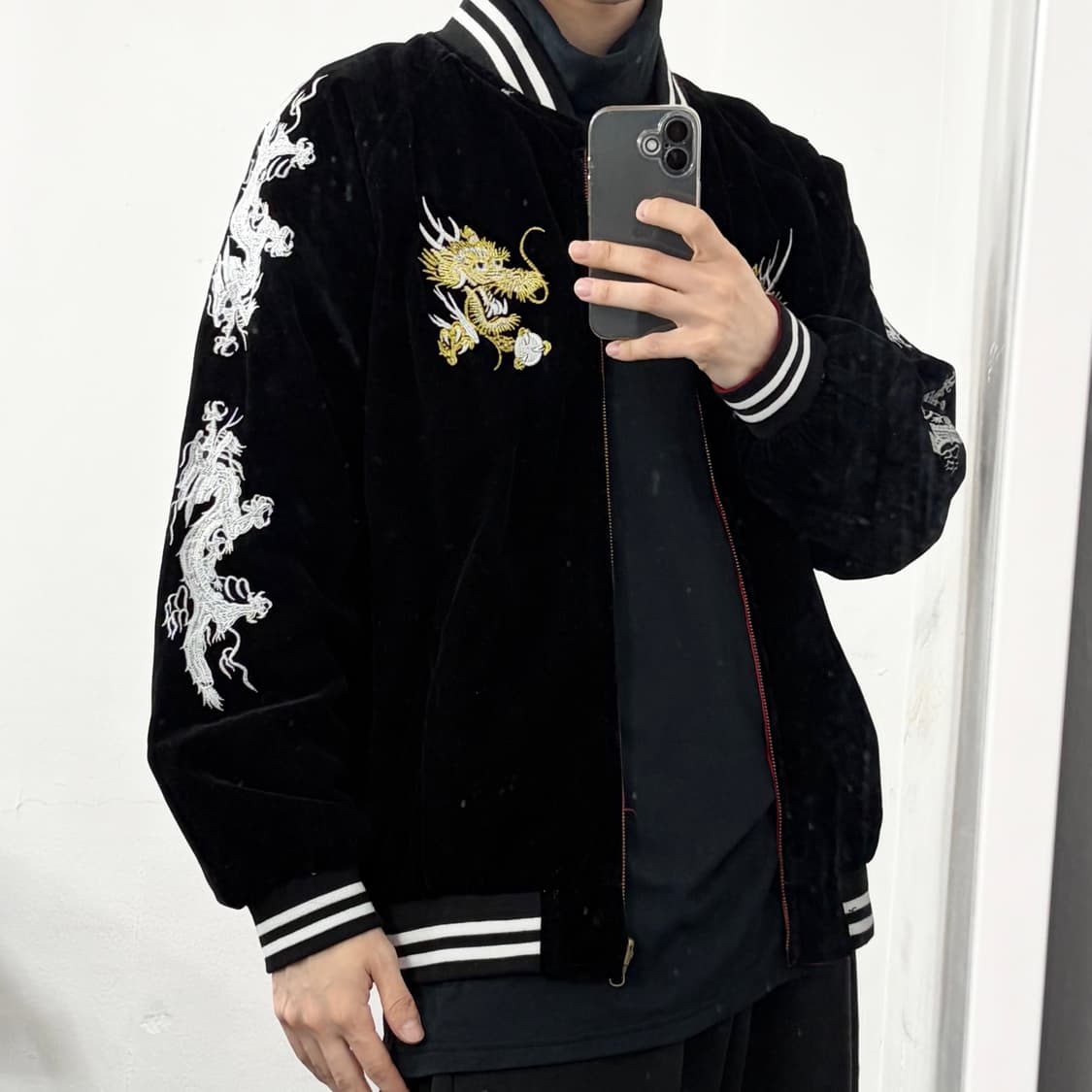 리버시블 벨벳 자수 스카쟌 자켓 상품이미지5