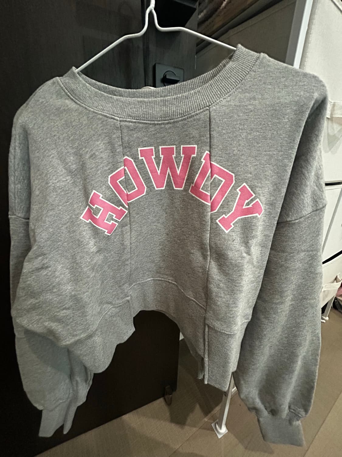 레이빔스 raybeams 크롭 맨투맨 상품이미지2