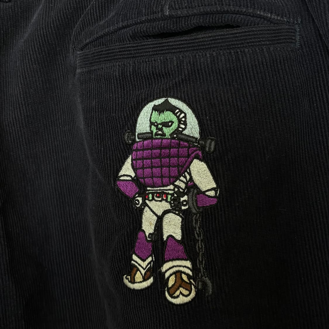 올드 베이프 네이비 코듀로이 자수 쇼츠 상품이미지5