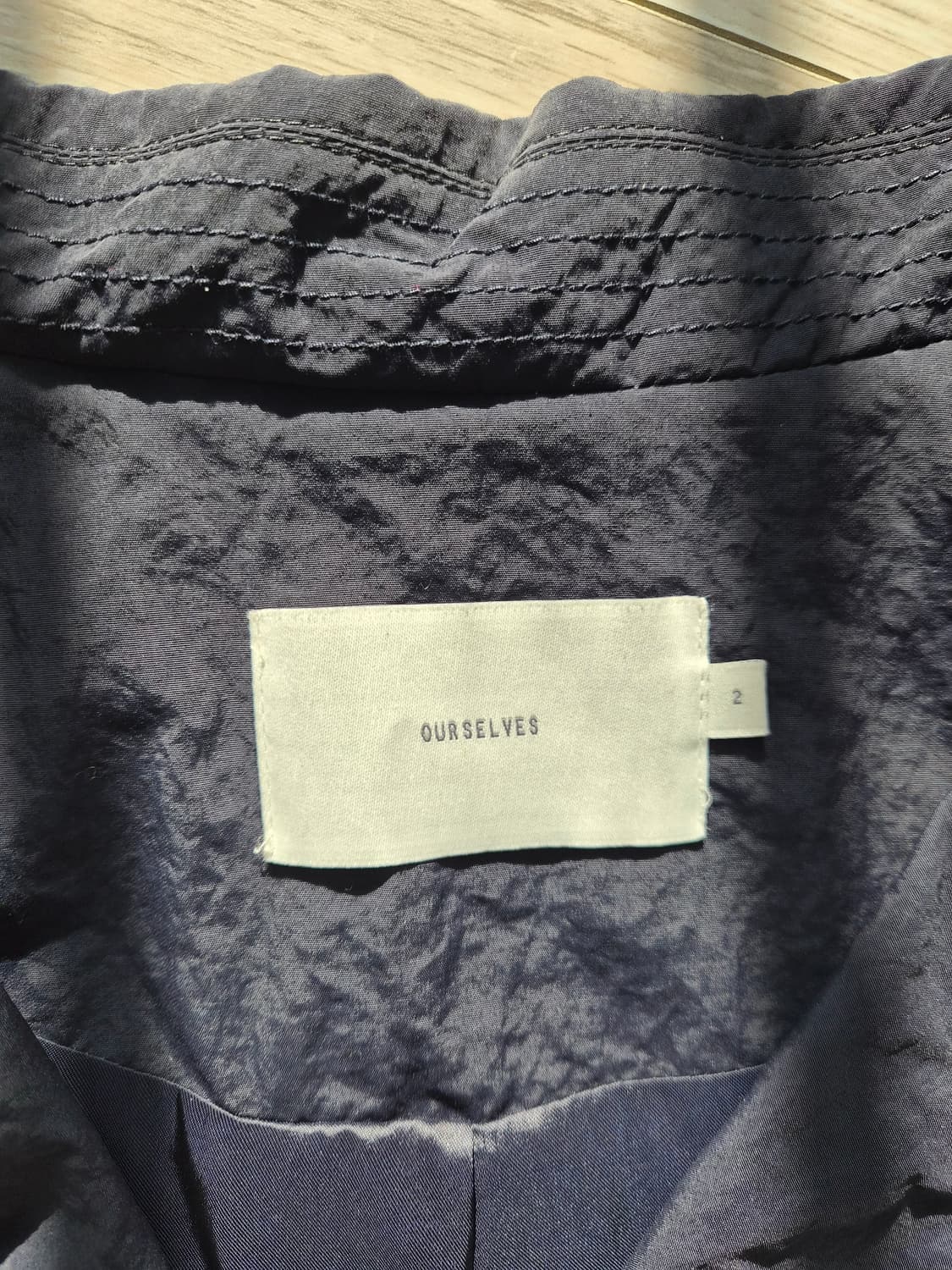 아워셀브스 리사이클 나일론(재팬 패브릭) 더블 코트 2사이즈 네이비 상품이미지2