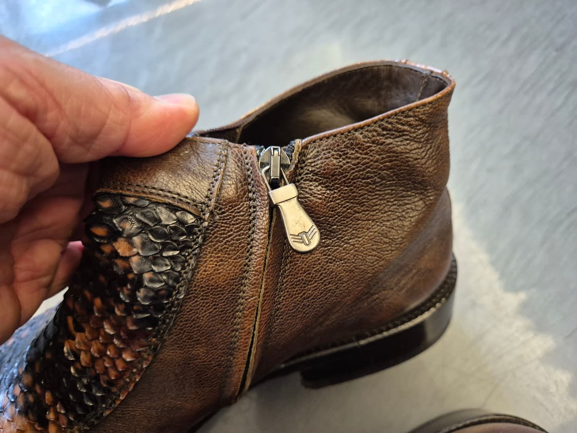 LORENZI ITALY PYTHON ANKLE BOOTS 상품이미지7